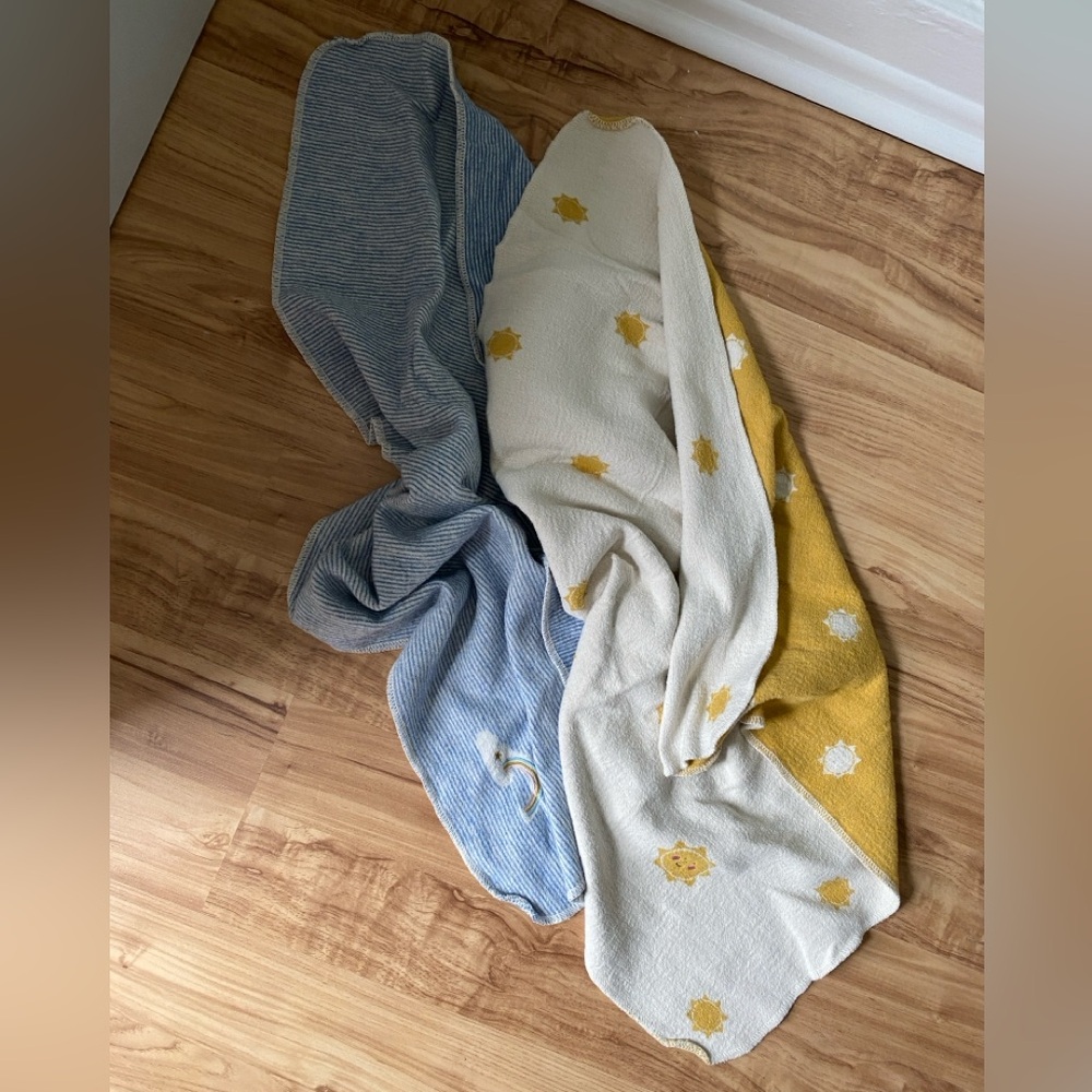David Fussenegger baby blanket set